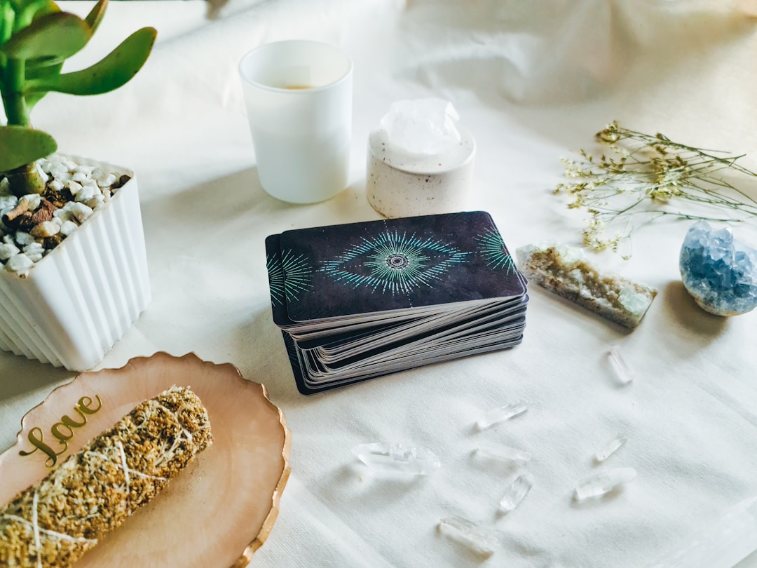 How Tarot Can Help You Make Life Decisions 2 img