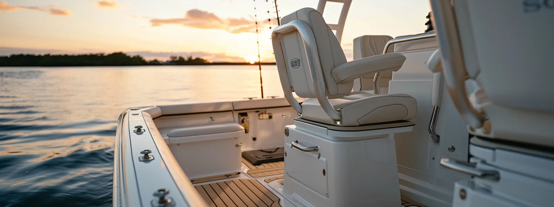 The Versatility of Universal Fitting Leaning Posts for Center Console Boats 2 img